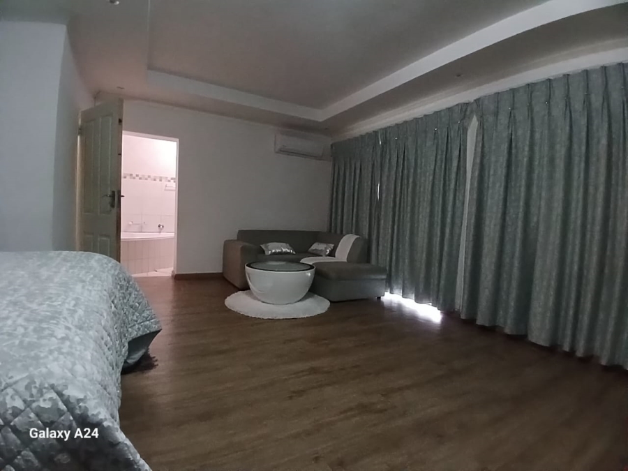 4 Bedroom Property for Sale in Beacon Bay Eastern Cape